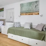 Apartment Lazy Goose Charming *