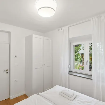 Lazy Goose Charming Apartment