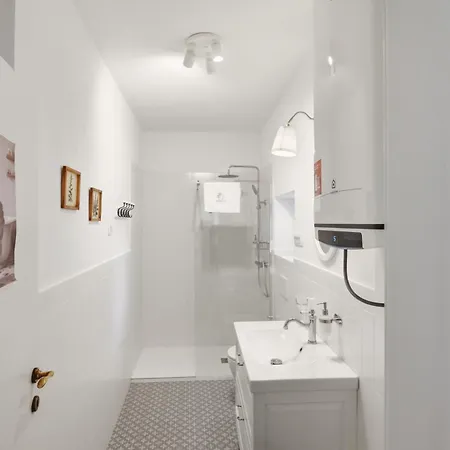 Lazy Goose Charming Apartment *