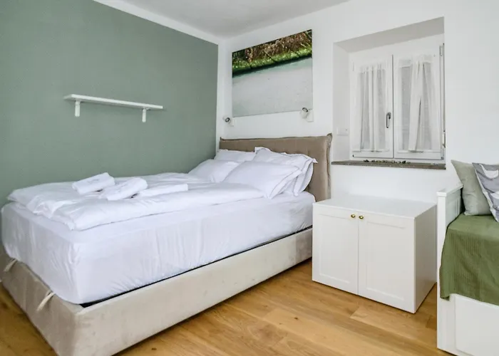 Lazy Goose Charming Apartment