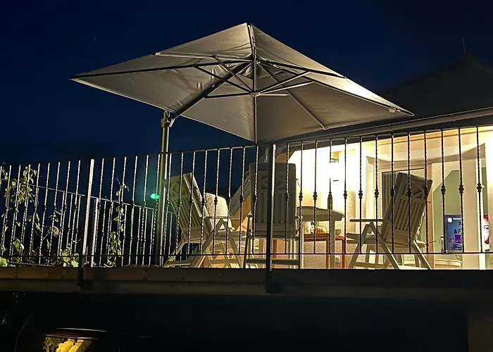 Lazy Goose Charming Bovec