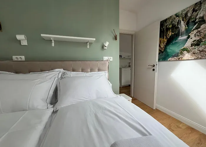 Lazy Goose Charming Apartment